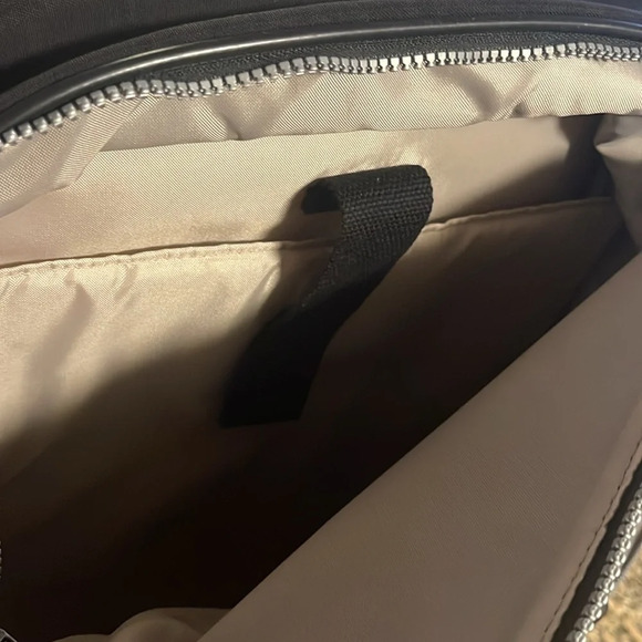 Kipling - Picture 2 of 10